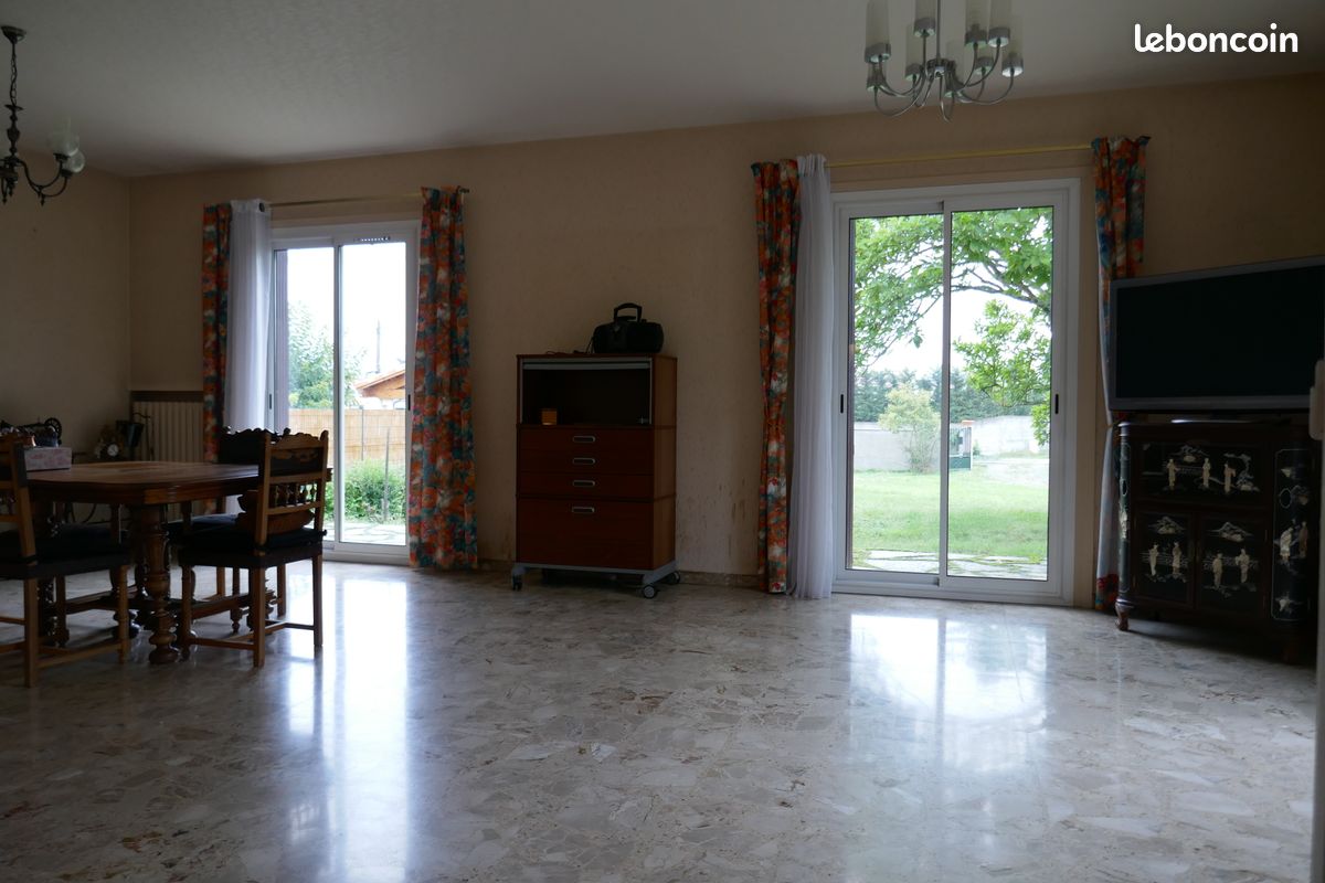 Seysses – Villa T4/5 119m² 2 garages terrasse terrain 2100m²